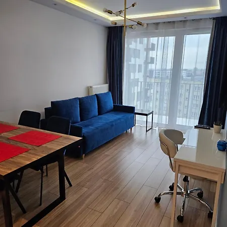 Nowoczesny I Komfortowy Przy Ulicy Kurpiowskiej Blisko Centrum Miasta