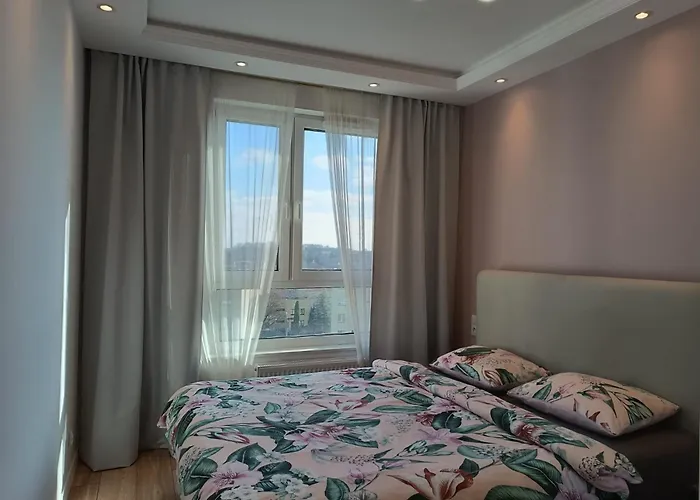 Nowoczesny I Komfortowy Przy Ulicy Kurpiowskiej Blisko Centrum Miasta